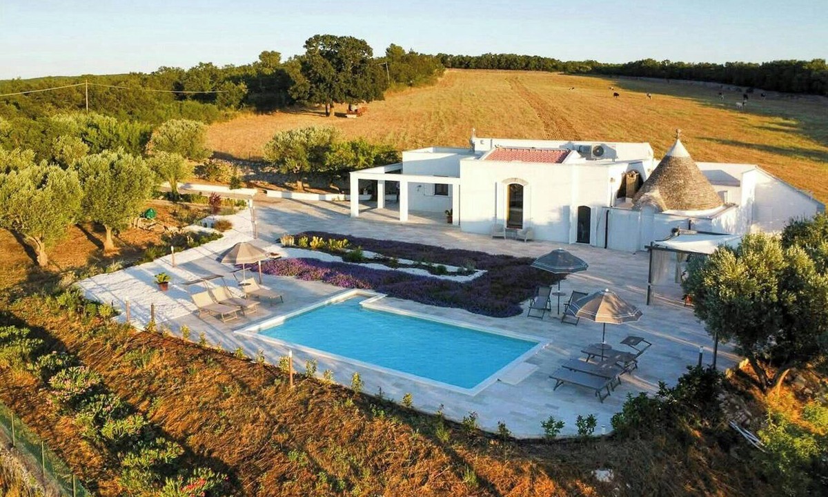 Noci House | Trullo with pool in the Puglian countryside