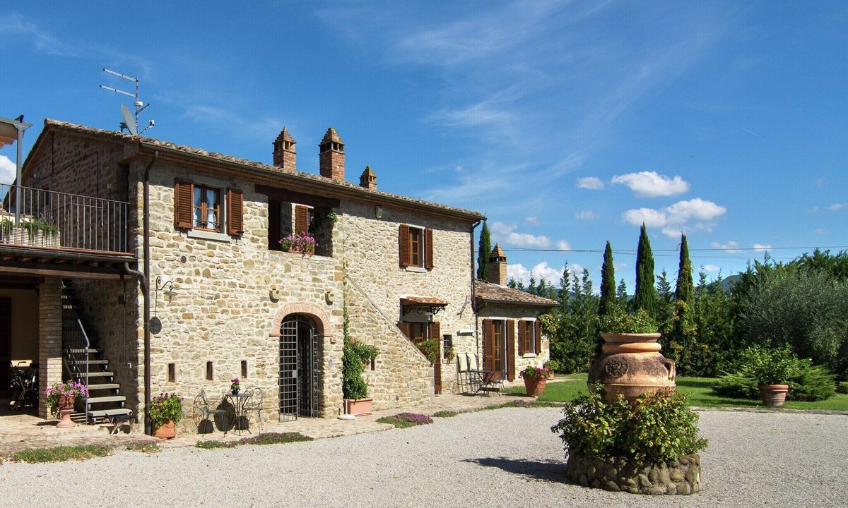 Cortona House | Tuscan Terrace Escape