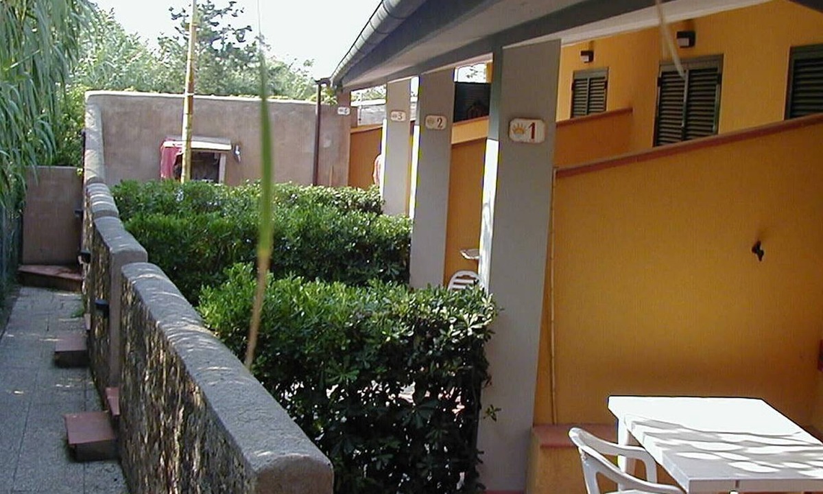 Rio nell'Elba Apartment | Two-room apartment with veranda and garden 50 meters from the sea - Sole e Mare Resort
