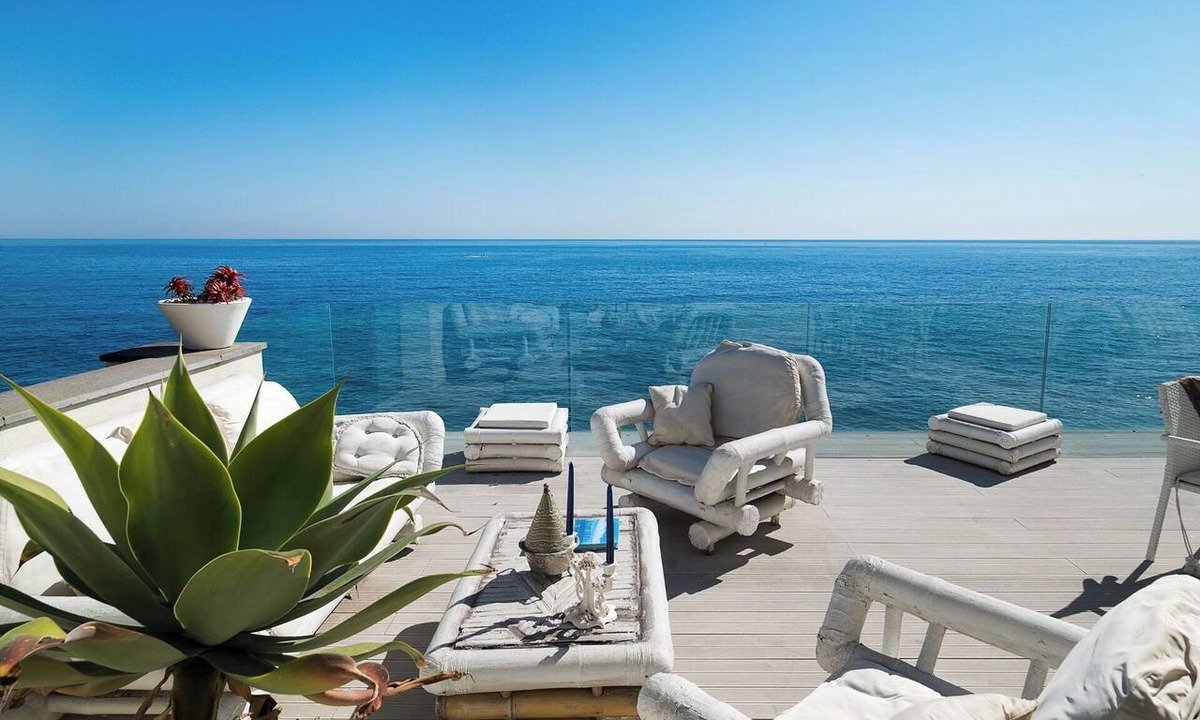 Aci Castello Apartment | Unique Apartment with Panoramic Terrace and Hammam