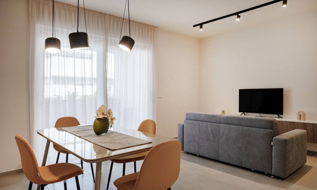 Municipio 2 Apartment | Urban Penthouse Terrace with Parking