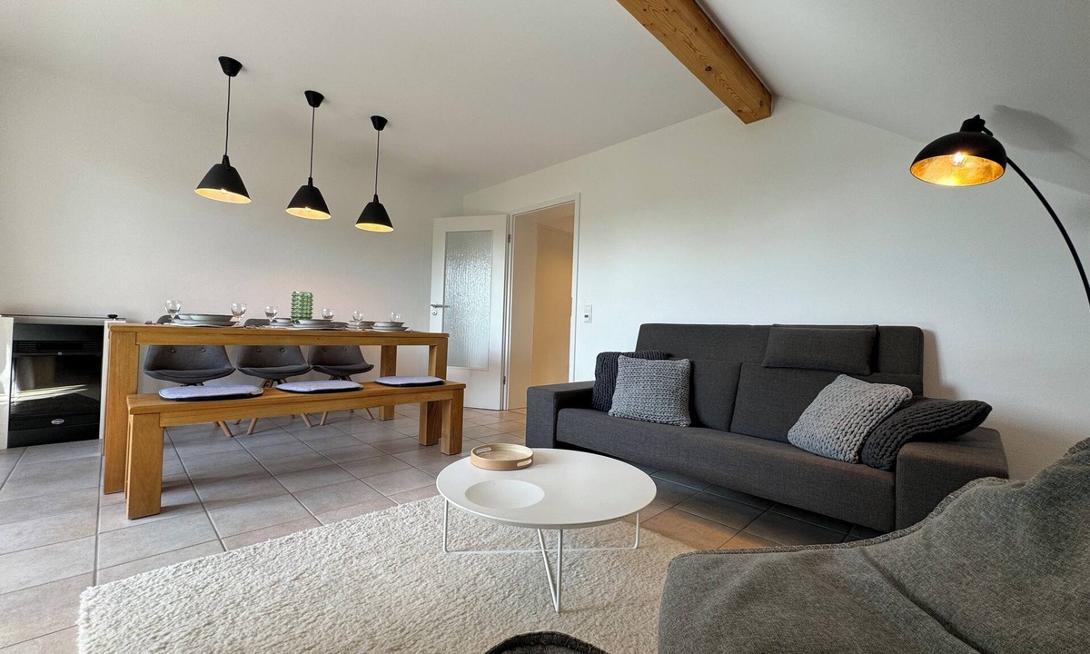 Oberalting Apartment | Vacation apartment at Seefeld Castle only 10 minutes walk to Pilsensee lake