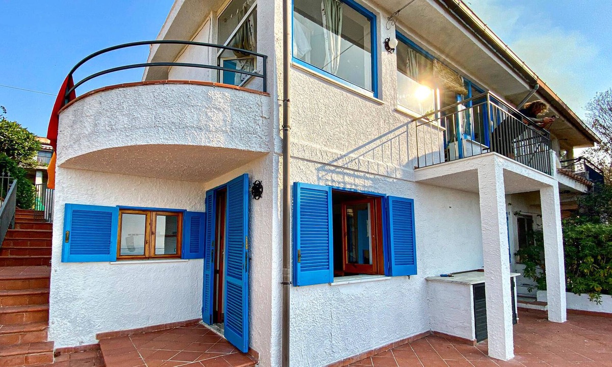 Camerota House | Vacation apartment on the first floor of a two-family house, about 3. 8 km from Marina di Camerota,