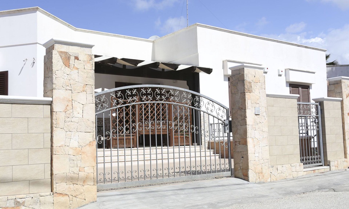 Posto Rosso House | Vacation home Francesca with sea view