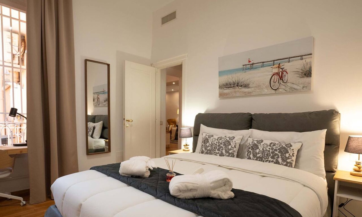 Sallustiano Apartment | Valenziani Luxury - 3BDR - Central Rome (WiFi-AC)