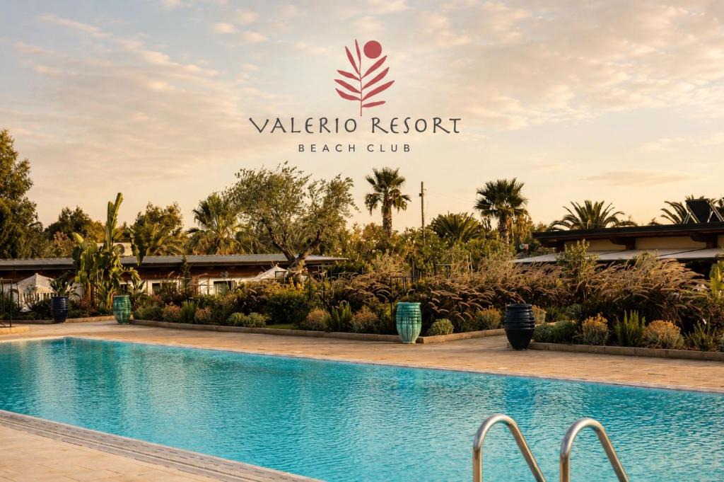 Margherita di Savoia Hotel | Valerio Resort beach club