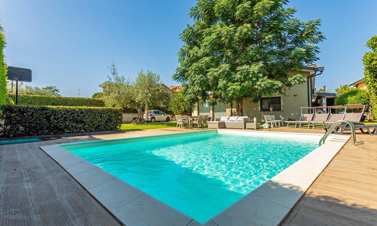 San Giovanni la Punta Apartment | Vanilla Bay Dep Apartment with Private Pool, Private Garden, and Air Conditioning