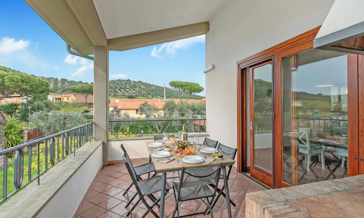 Capalbio Apartment | Villa Adriana Capalbio with A/C, BBQ and Parking, Capalbio, Italy