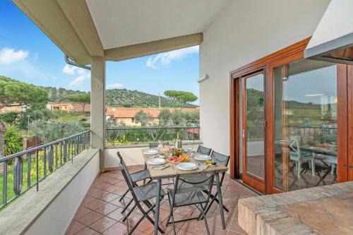 Capalbio Apartment | Villa Adriana Capalbio with A/C, BBQ and Parking - Happy Rentals