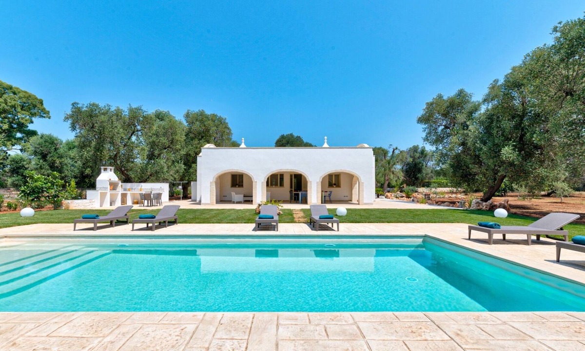 San Michele Salentino Villa | Villa Archi by Villa Plus