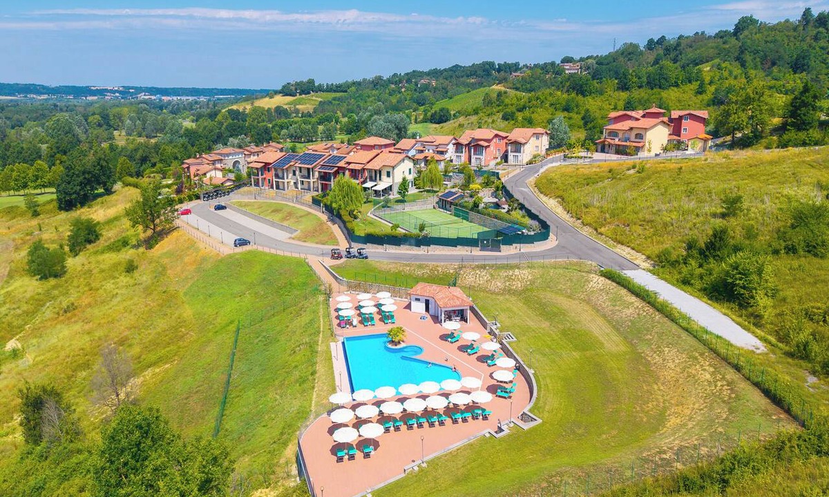 Castelletto d'Orba Hotel | Villa Carolina Golf View 11, Castelletto d’Orba, Italy