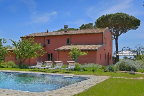 Roccastrada Villa | Villa Casale Enrica con Piscina Bio Lago