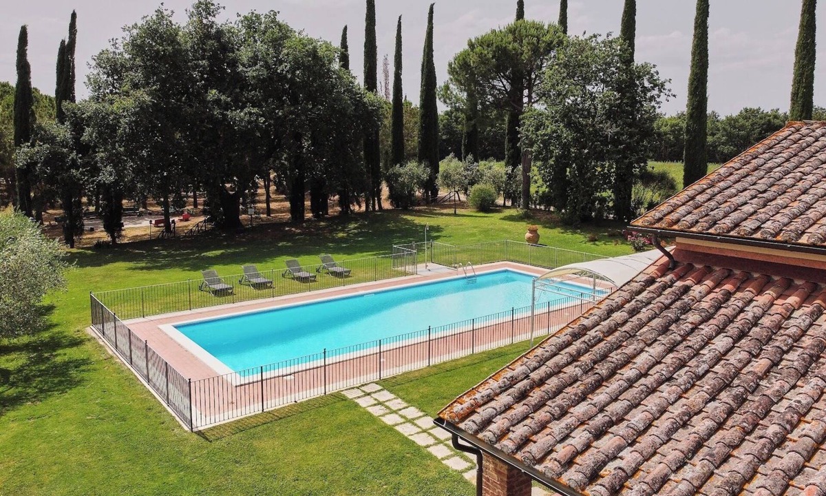 Castiglione del Lago Villa | Villa Cerreta In Castiglione del Lago, Umbria