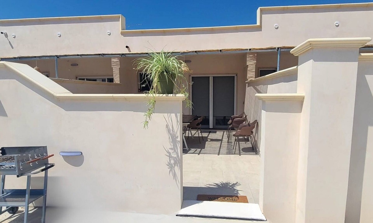 Taranto Villa | Villa Dafne No.2 with Sea View, Wi-Fi and Air Conditioning 'Residence Pietrantonio'