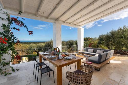 Fasano Villa | Villa de Bellis by BarbarHouse