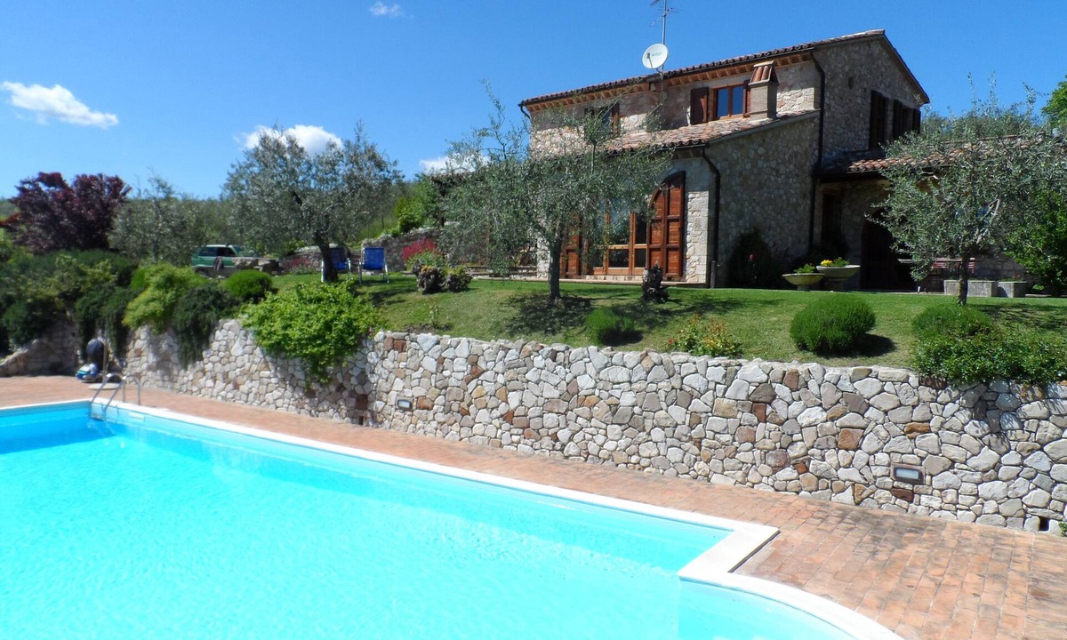 Collelungo Villa | Villa Diana. Exclusive villa with pool for a vacation in the green of Umbria.