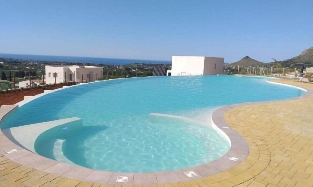 Castellammare del Golfo Villa | Villa Edori - Garden of the Laurels