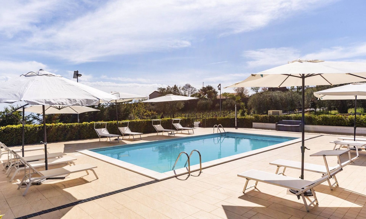Belpasso Apartment | Villa Etna Pool & Seaview by Wonderful Italy