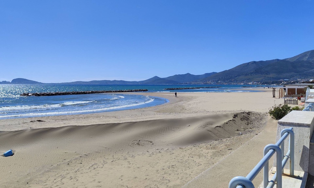 Formia House | Villa Giulia: elegant apartment a few steps from the sea.