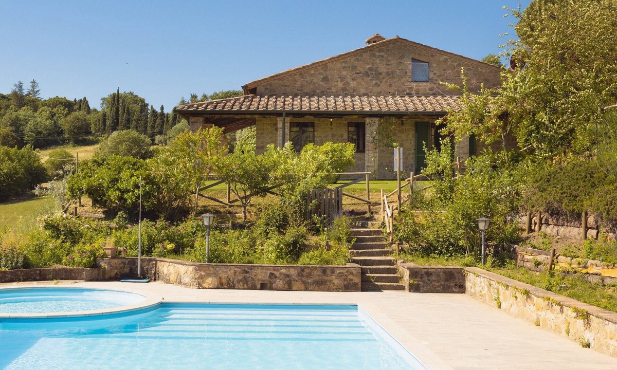 Montepulciano Villa | Villa I Girasoli in Montepulciano with Swimming pool