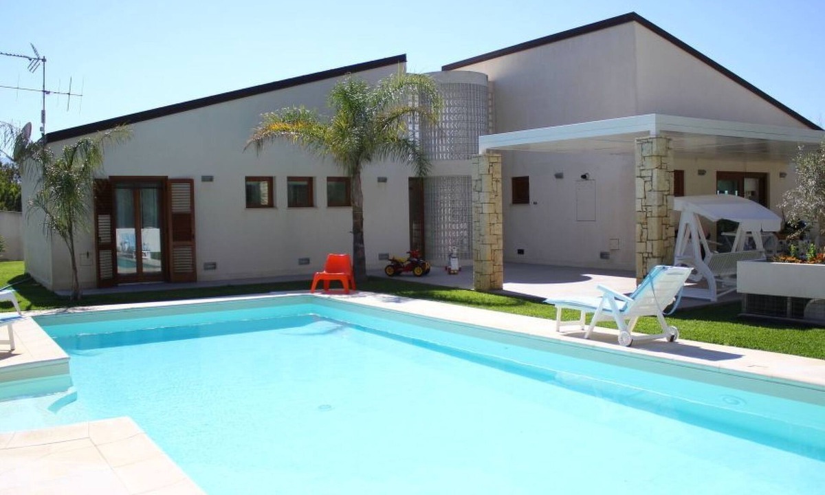 Alcamo Marina House | Villa in Sizilien am Meer mit beheiztem Pool by Interhome