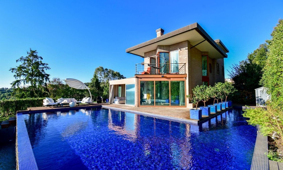 Lake Bracciano Villa | Villa Laguna - Three Bedroom Villa, Sleeps 6