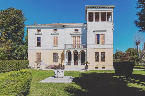 Mira Apartment | Villa Liberty Venezia - DIMORA STORICA vicino Venezia - Jacuzzi, gardens, parking
