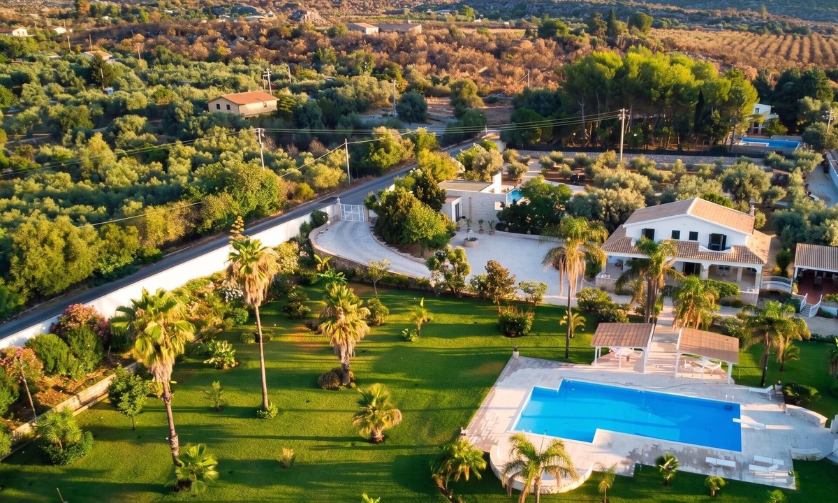 Floridia Villa | Villa Nivara - Floridia