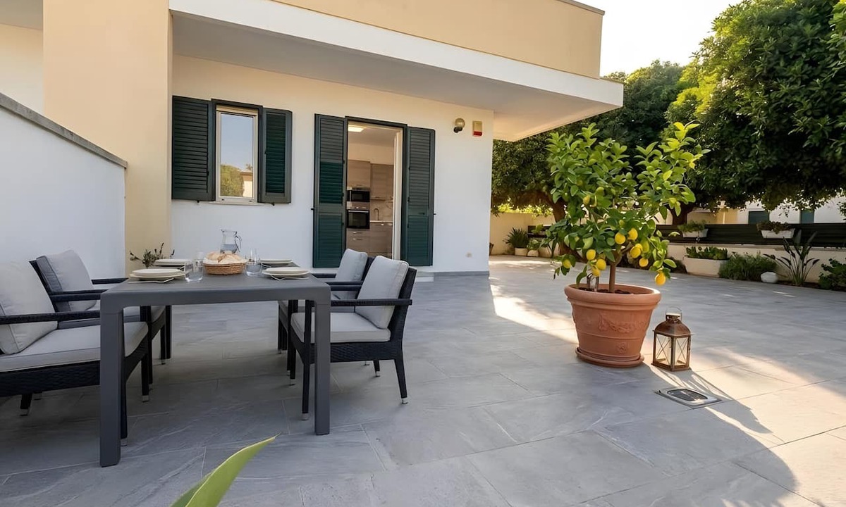 Torre Specchia Ruggeri Villa | Villa 'Pacifica' with Private Garden and Air Conditioning