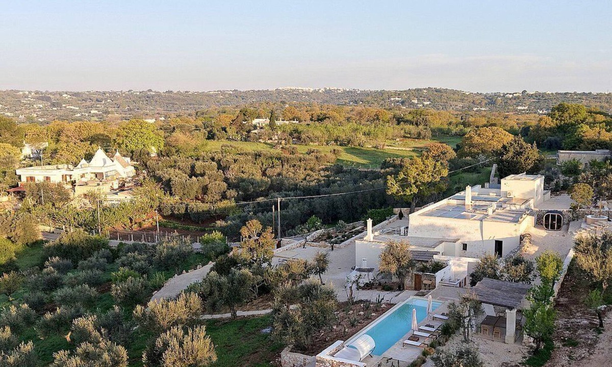 Ostuni Villa | Villa Petraluce: A spacious three-story villa surrounded by olive groves, with Free WI-FI.