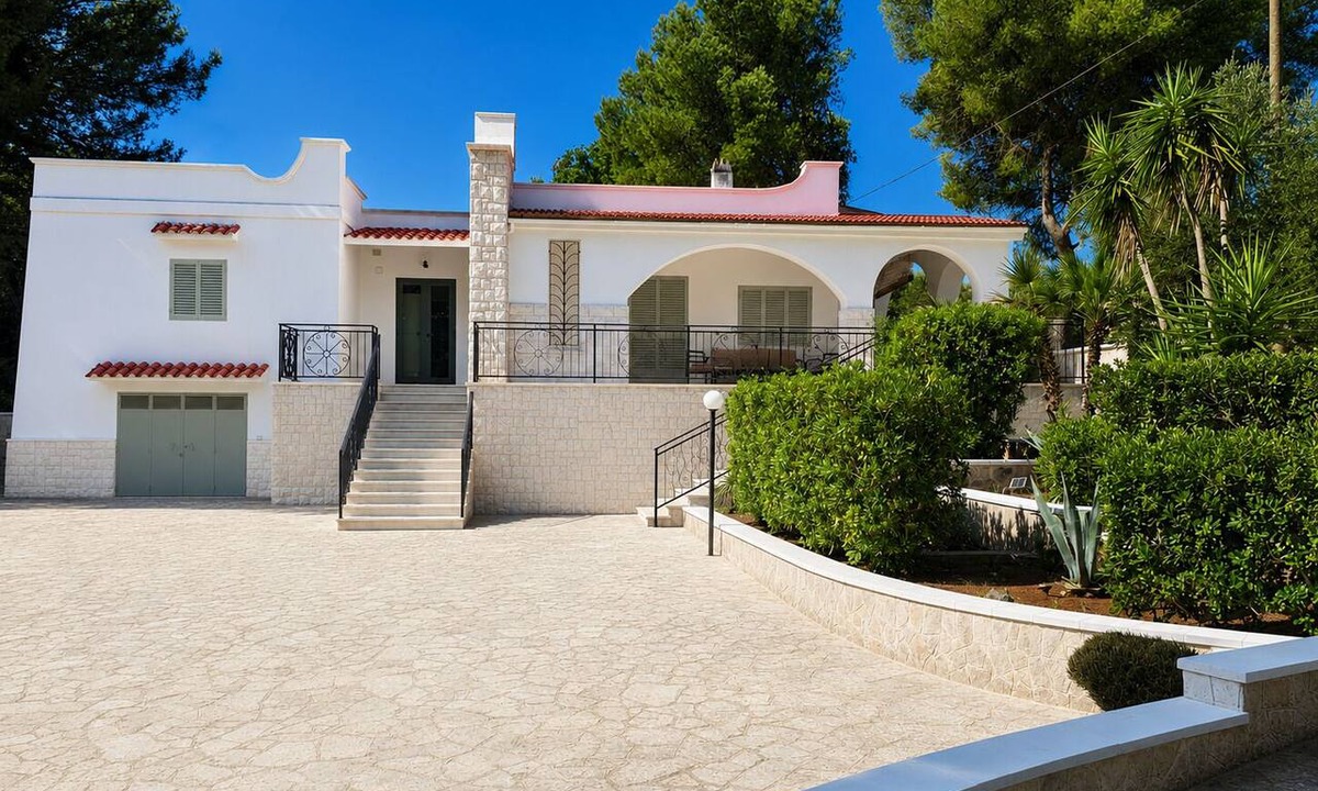 Ostuni Villa | Villa Rai · Countryside Retreat w/Pool-7 min from Ostuni, 15 min from the beach