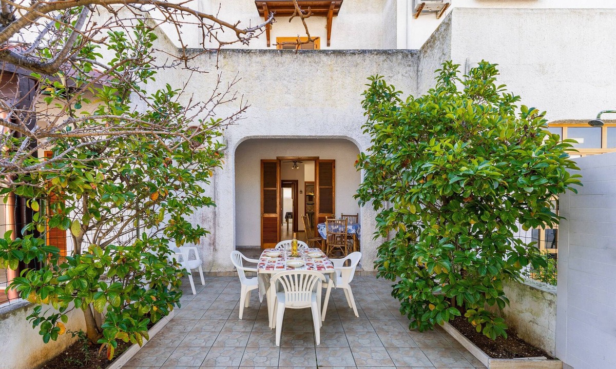 Scala di Furno Villa | Villa 'Sabrina Con Piscina' with Shared Pool, Private Terrace and Air Conditioning