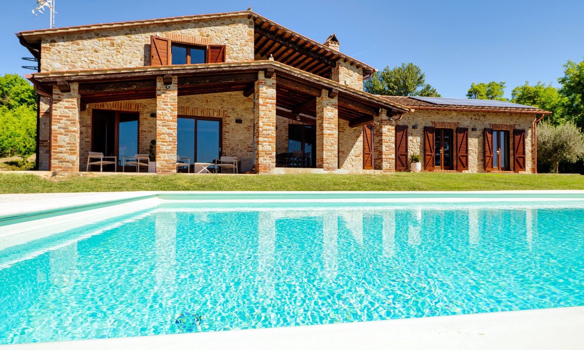 San Venanzo Villa | Villa 'San Venanzo – Casale De' Conti' with Pool, Wi-Fi, and Air Conditioning