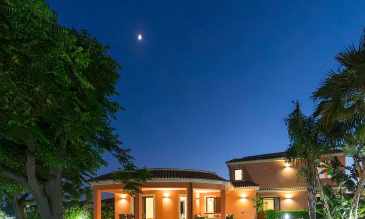 Arenella Villa | Villa Seaside - Beach Retreat