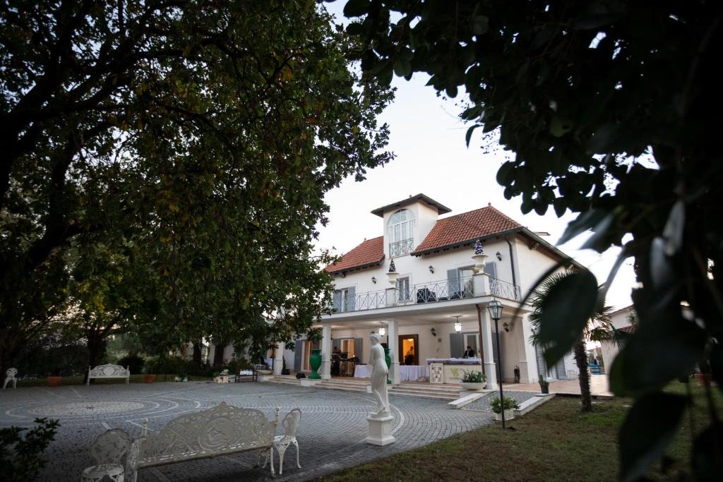 Zona XXVI Castel di Decima Bed & Breakfast | Villa Strampelli