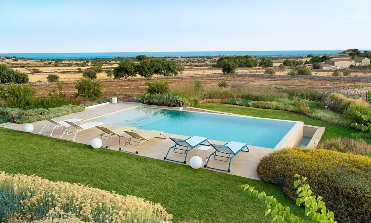 Casa Papa Villa | Villa Suprema - Four Bedroom Villa, Sleeps 8