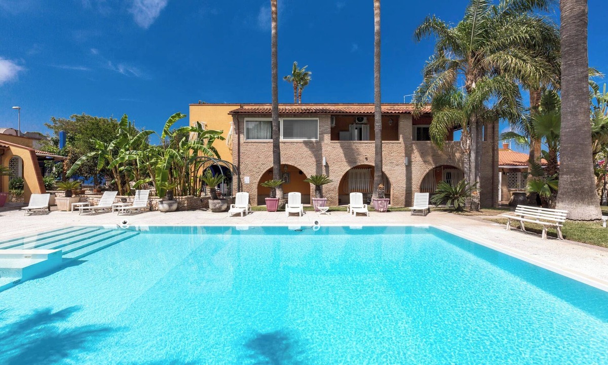 Taranto Villa | Villa Thalissa by Perle di Puglia