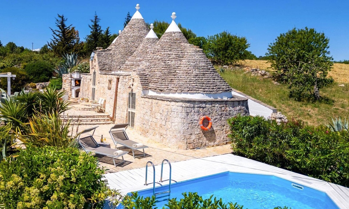 Martina Franca Villa | Villa Trulli Isabella by Villa Plus