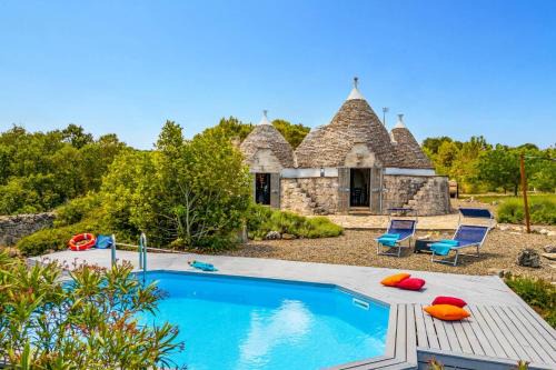 Martina Franca Villa | Villa Trullo Selva Piccolo by Villa Plus