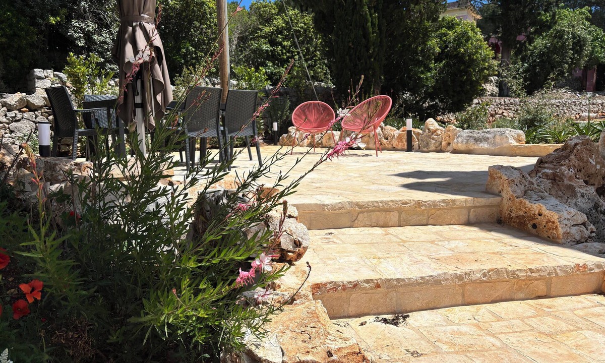 Laureto House | Villa with garden view on trulli