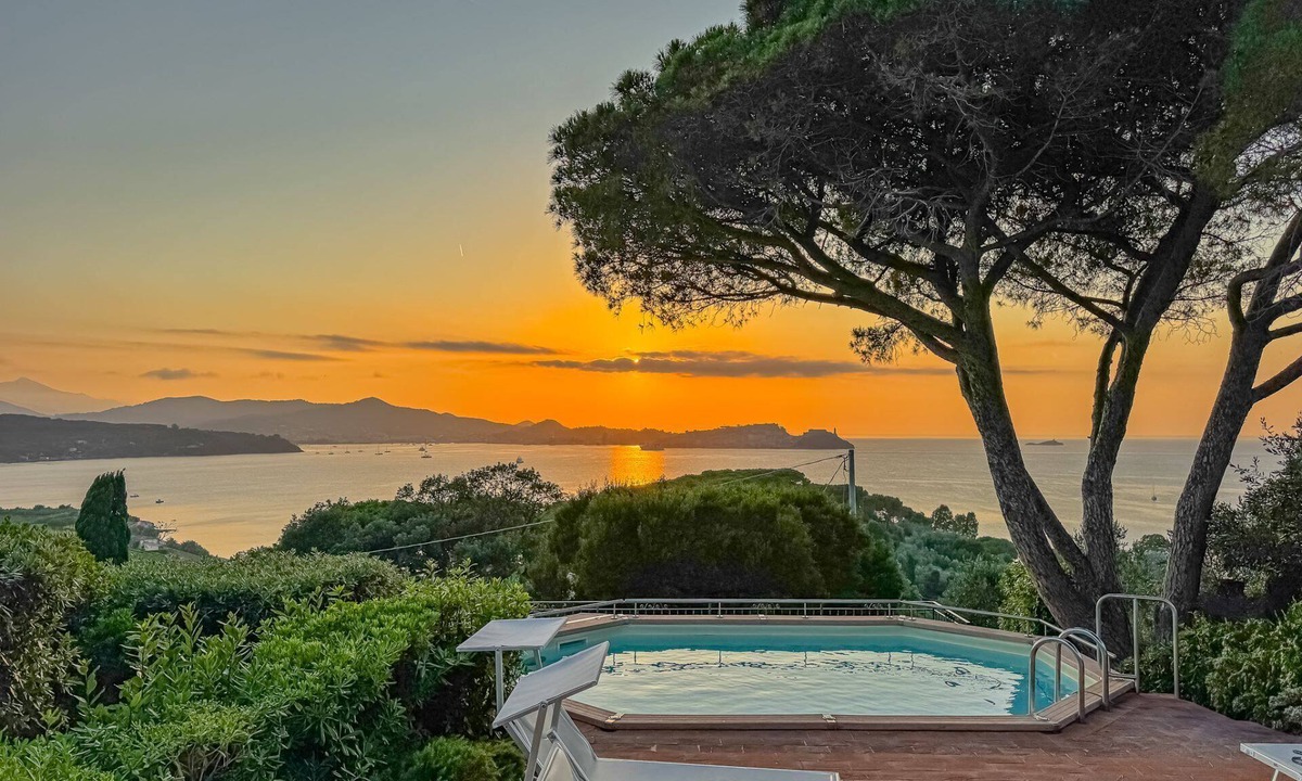 Magazzini Villa | Villa with Pool and Stunning Views over the Gulf of Portoferraio.