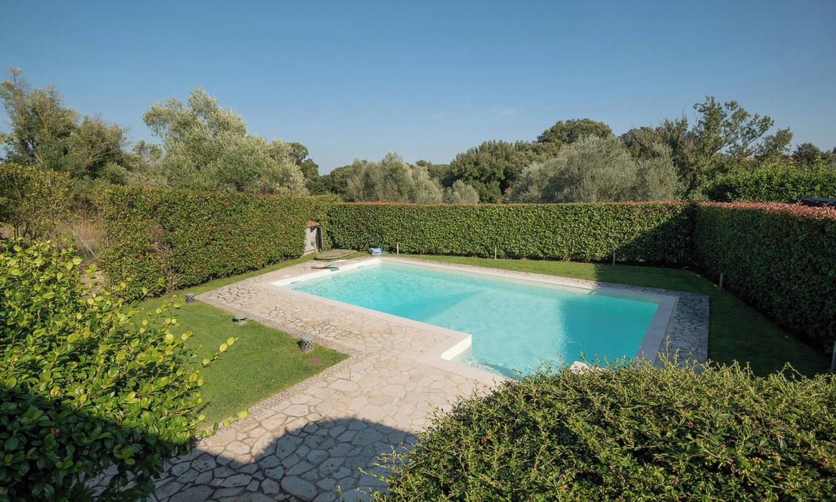 Lake Bracciano House | Villa with pool at Lake Bracciano