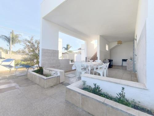 Posto Rosso House | Villetta Maria Rita Specchiulla Puglia On line