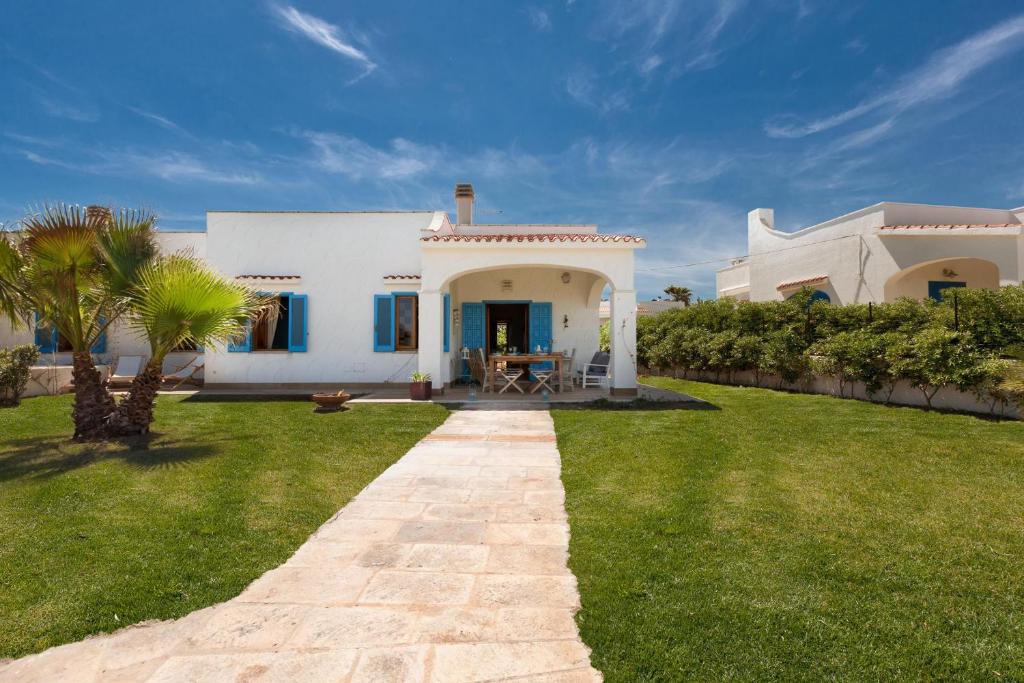 Villanova House | Villetta Tisbe by Wonderful Italy