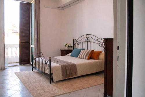 Civitavecchia Apartment | WHOLE HOLIDAY HOME APARTMENT SPLENDID CIVITAVECCHIA da Pamino & Priscilla