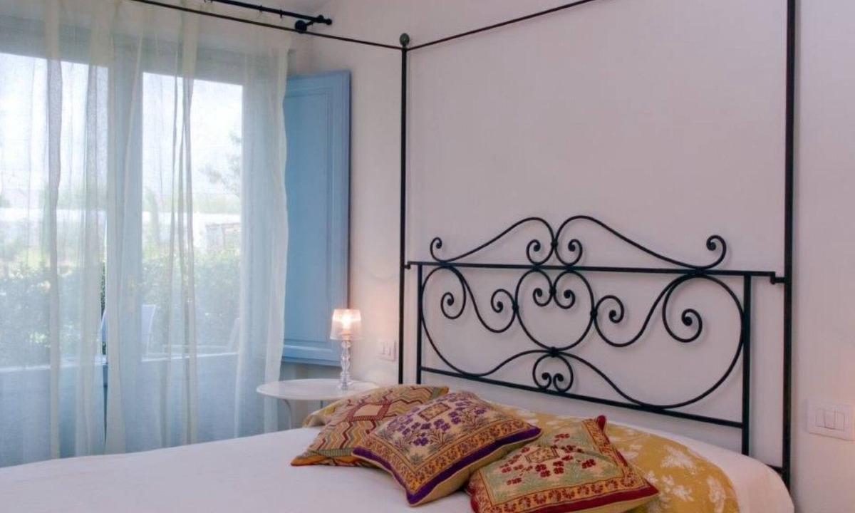 Arezzo Apartment | Wohnanlage Ca De Frati- Papavero Wohnung by Interhome