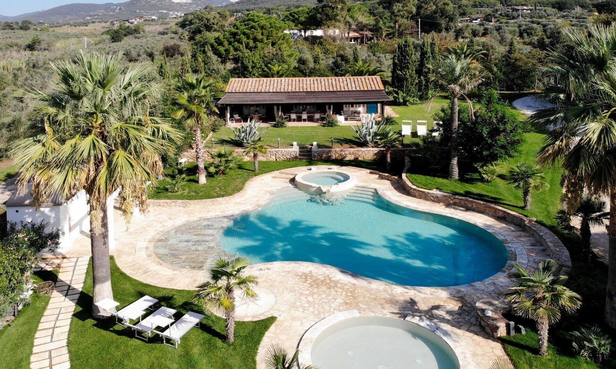 Campiglia Marittima Villa | Wonderful private villa with A/C, hot tub, private pool, WIFI, TV, patio and pets allowed