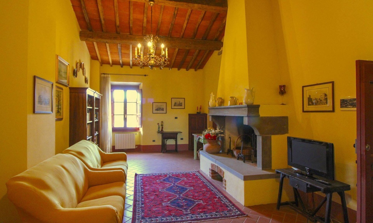 Le Piazze Villa | Wonderful private villa for 10 people with A/C, WIFI, private pool, TV and veranda, close to Cor.
