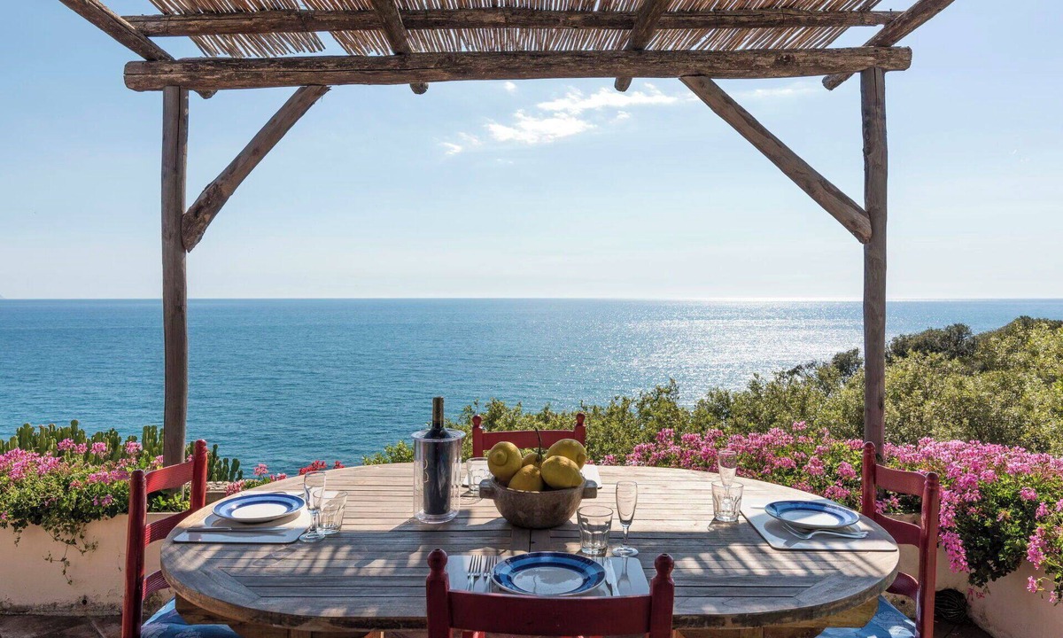 San Felice Circeo Villa | Wonderful private villa for 12 guests with WIFI, A/C, TV, patio, pets allowed and panoramic view