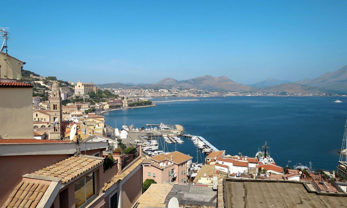 Gaeta House | Wonderful private villa for 7 guests with A/C, WIFI, TV, terrace and pets allowed